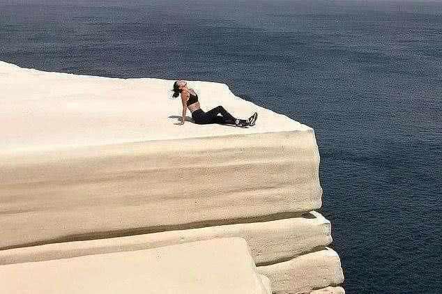 澳大利亚“蛋糕悬崖”,多名游客因拍照坠崖都没起到警示作用!