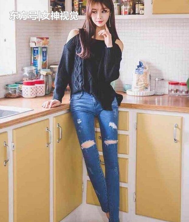 「美女」简约气质的牛仔裤美女,尽显浪漫魅力!