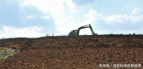  知晓@三农在改变！未来农村或将迎来新的变化，2个问题，农民早