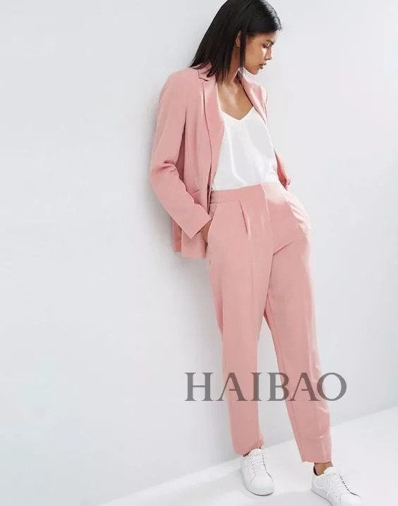 显土还是装嫩?粉色这么穿绝对不踩坑!