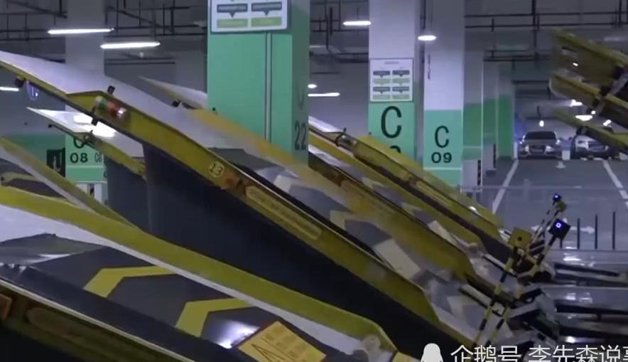 中国发明倾斜式停车场，将车斜着停，出门再也不怕找不到车位！