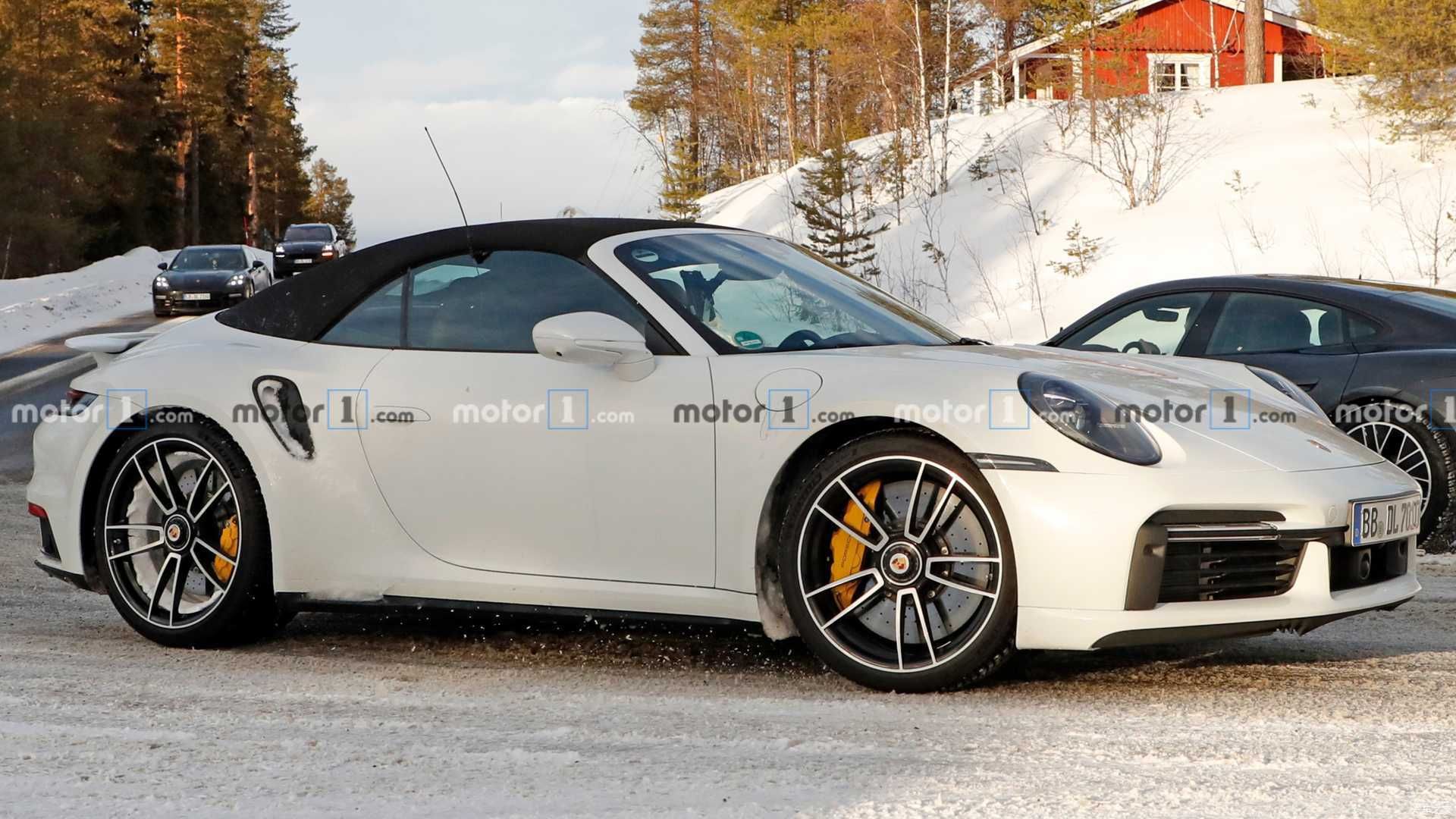  『调整』曝保时捷911 Turbo S敞篷版谍照 或对湿地模式进行调整
