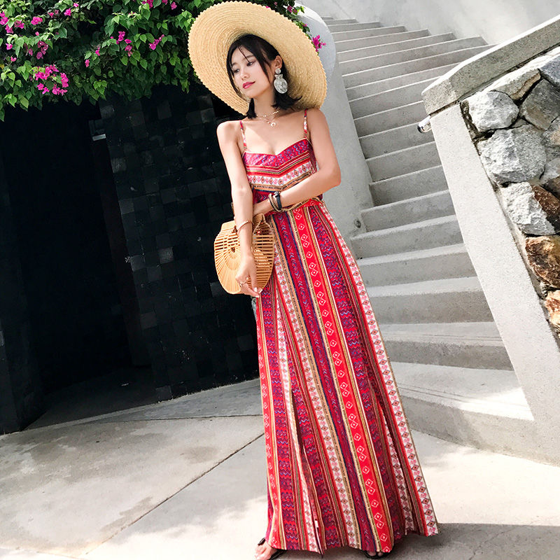 怪不得男朋友都去海滩，现在都敢这么穿，真受不了看一眼又一眼