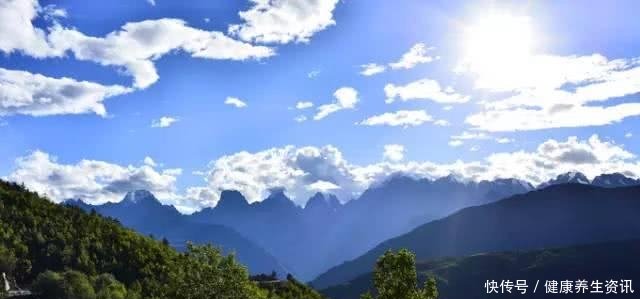 小夫妻42天自驾14000公里, 穿越13个省, 环游半个中国