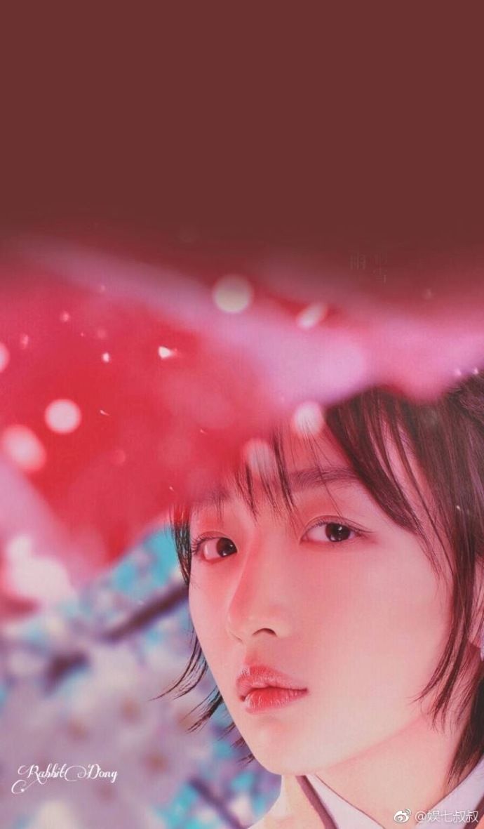 越来越好看的周冬雨，小脸真的太适合大荧幕了!短发越来越有气质