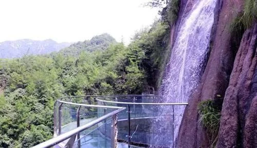 天龙关风景秀丽,峡谷貌似巨龙,传说故事吸引人们前来