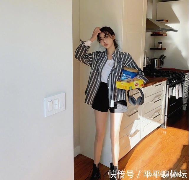  LOOK：超实穿的韩风穿搭LOOK，晚春走简约美路线，清新显气质！