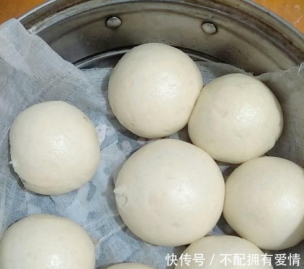  『馒头』原来保存馒头这么简单，能放一星期，不霉变不长毛，就像新的一样