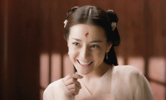 『迪丽』出道即是巅峰，迪丽热巴凭什么一直这么红？