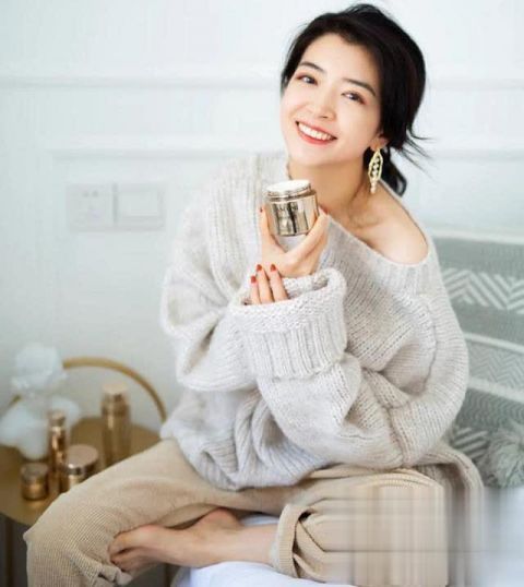  「气质」针织衫配铅笔裤早过时了，瞧瞧三木的“气质穿法”，真好看！