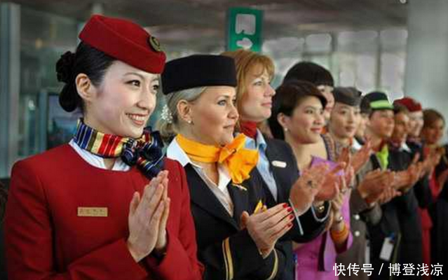 1982年民航空姐老照片曝光 那时候喝茅台不要钱！