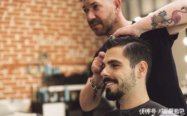 有些理发师剪头的时候都要问多久剪一次头发，这个有什么套路吗