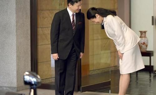 去日本旅游最讨厌什么？无止境的鞠躬啊