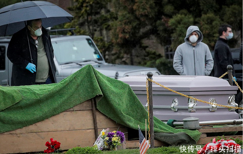  「排队」纽约疫情毁灭性现场：数十辆冷藏车成移动太平间，排队装尸体袋