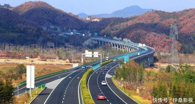  「高速」中国高速一年收费上千亿，为何年年喊亏损？钱都用去哪