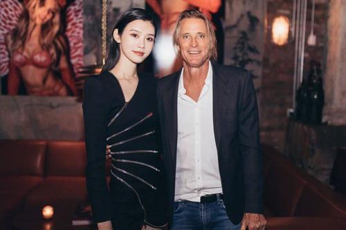 奚梦瑶和众星同框，气场不输他人，看完我只想说，减肥成这样就行