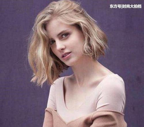 98年姆巴佩厉害了！绯闻女友性感如野猫，网友：小伙艳福不浅！