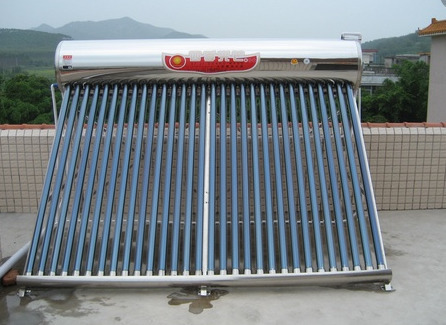 10年前被“热捧”的太阳能，为啥却被农民抛弃如今有了答案