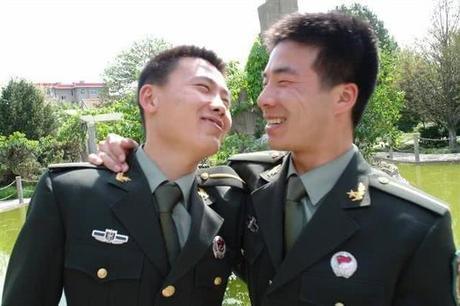 当兵只当两年好,还是继续去考士官好?这是我听