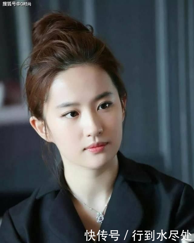  [气质]做为时尚潮流小公举你都还没Get明星款的丸子头吗？ 那么你就out了