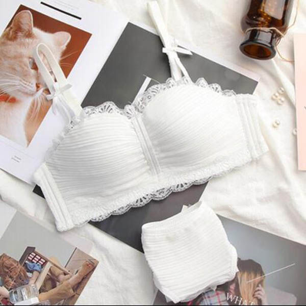 偷偷告诉你,女人一套要穿这样的文胸套装,比普通好看,显女人味