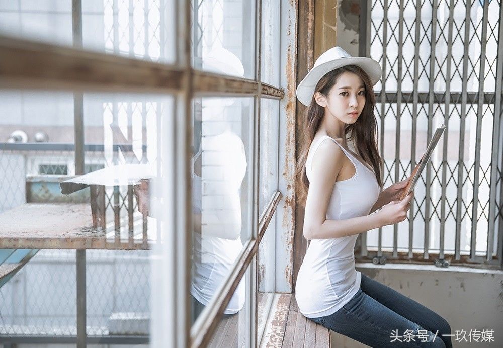 有这样的美女，还有何求?