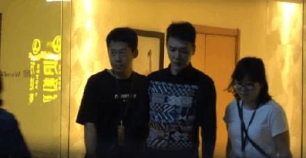 《女儿国》CP被目击在男方处过夜？颖宝回应不知道该说什么！