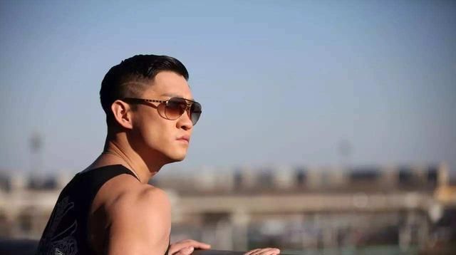  「戴九安」郭德纲又成预言家，退出德云社的戴九安，把吃咸菜说成是陶冶情操