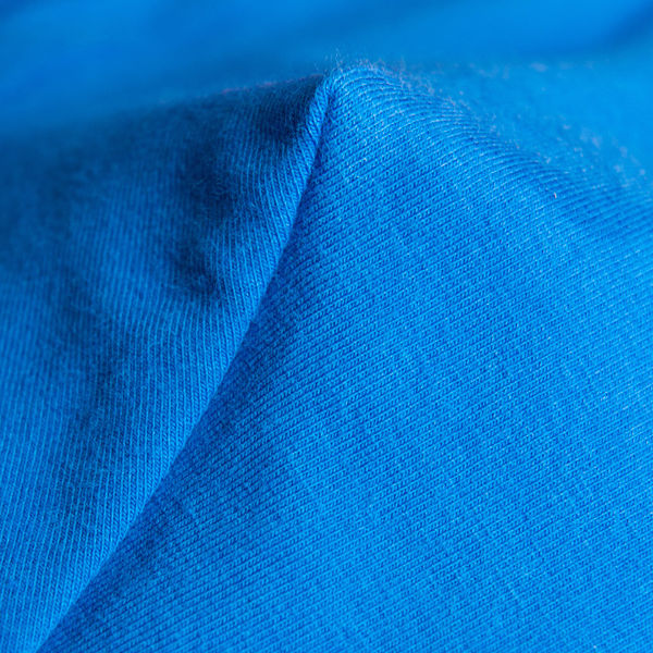 42℃高温，别穿闷人的三角裤了!现流行“冰丝T裤”，冰爽舒适