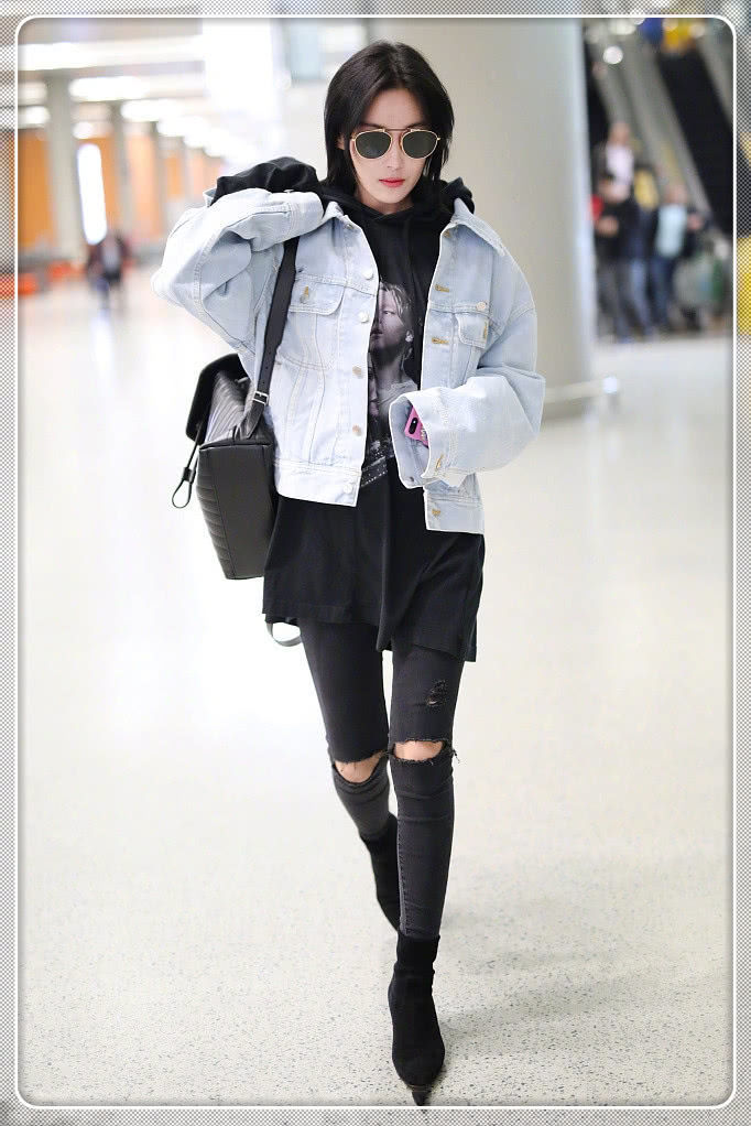 张馨予穿衬衫故意解开一个扣真撩人，可下半身穿得却让人看不懂！