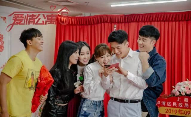 爱情公寓5胡一菲同款