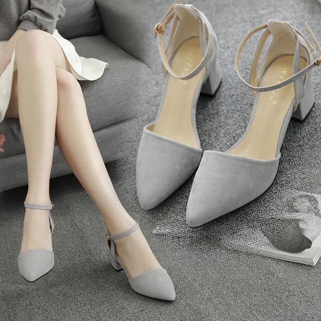 怎么样穿鞋子不臭脚 t01a8de668a952e05f3.jpg