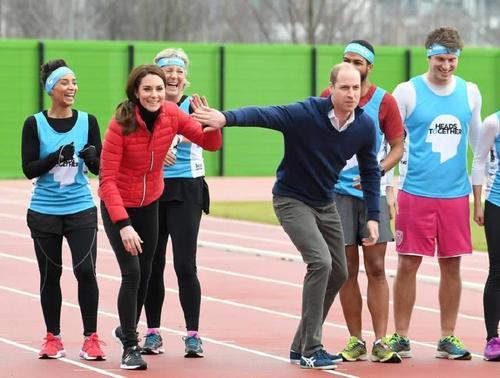 梅根王妃去运动场穿这种鞋,体现了她的高情商,和对哈里王子的爱!