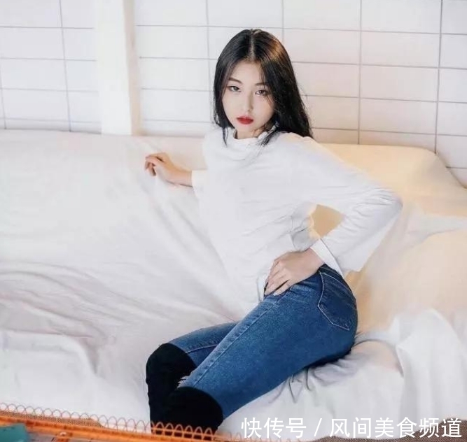  美女|街头“偶遇”牛仔裤美女，承包了整个街头的“亮点”