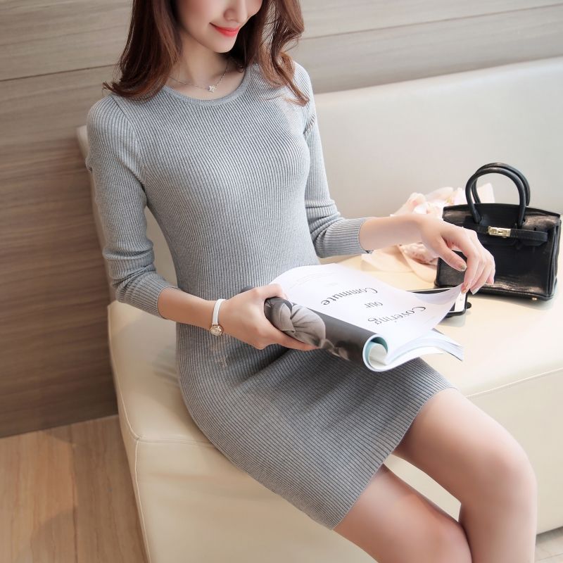 包臀裙已经过时了，如今“闷包裙”正当道，优雅时髦又迷人