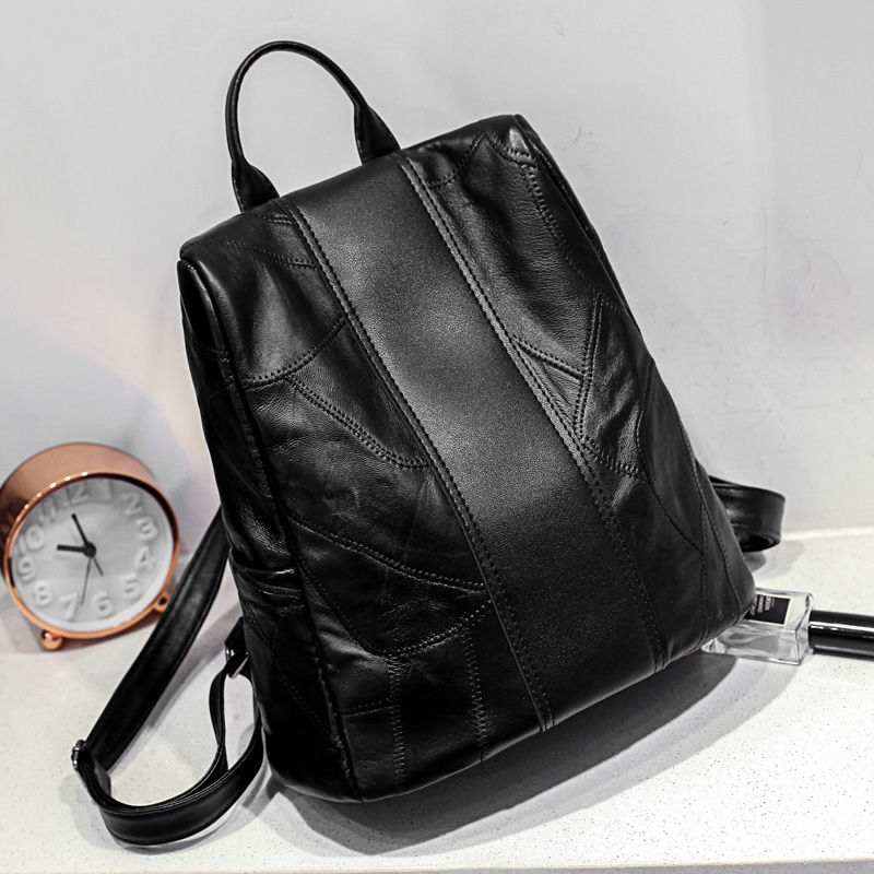 女人再漂亮，也别穿黑丝袜+高跟鞋，秋天这样穿衣，美的清新脱俗