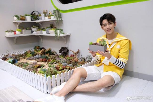 新学期开始吴磊代表新生发言 演讲稿语言真挚