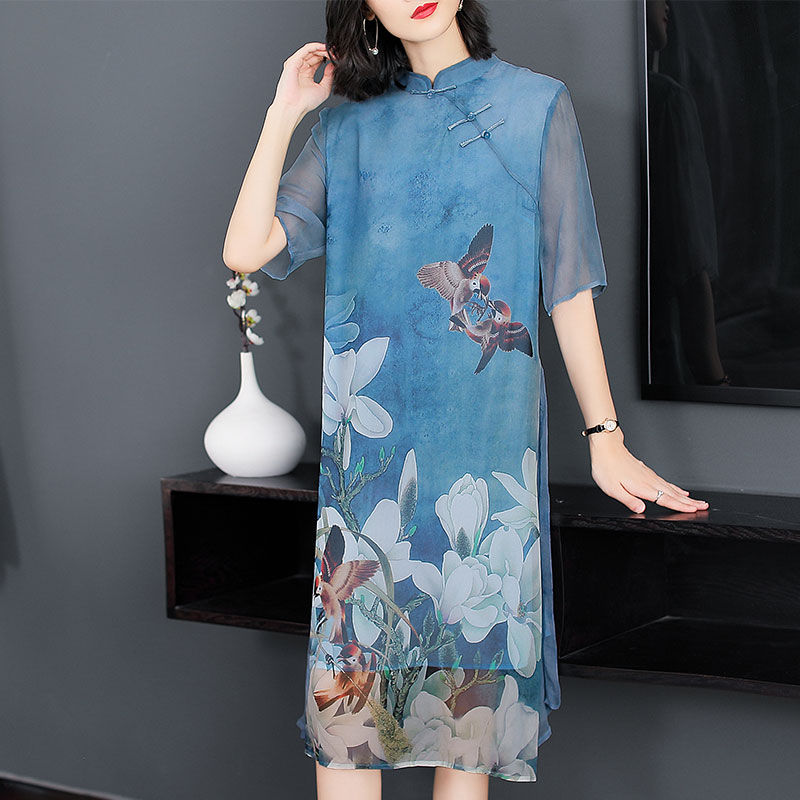 适合任何身材的纯色“包臀裙”,显白又显瘦,简单就很美