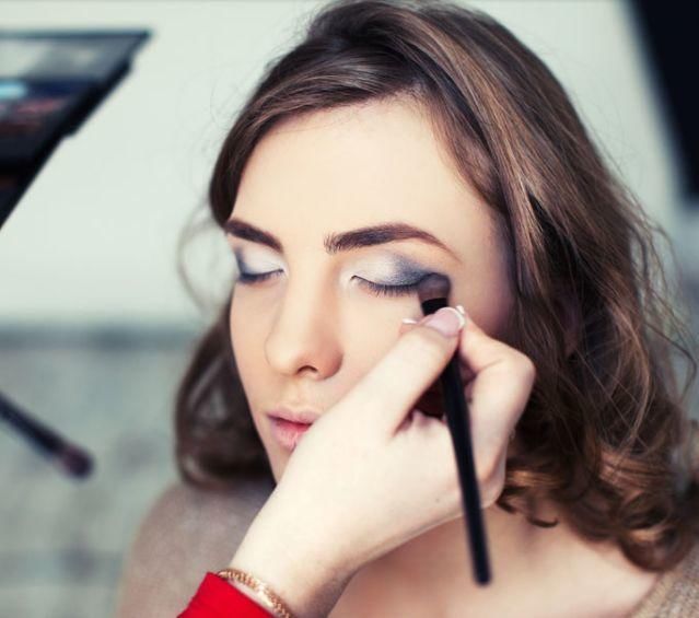 你适合浓妆，还是淡妆？美妆师称：要先看看这3点！难怪我化妆丑