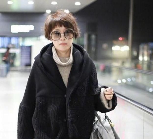 马伊琍一旦时尚起来也是挡不住的，短发经过打理也是很时髦的哦！