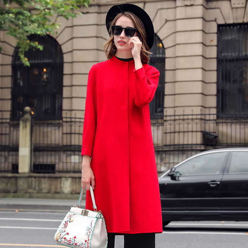 闺蜜从上海给我带了几件外套,穿上后,同事们说我至少年轻10岁