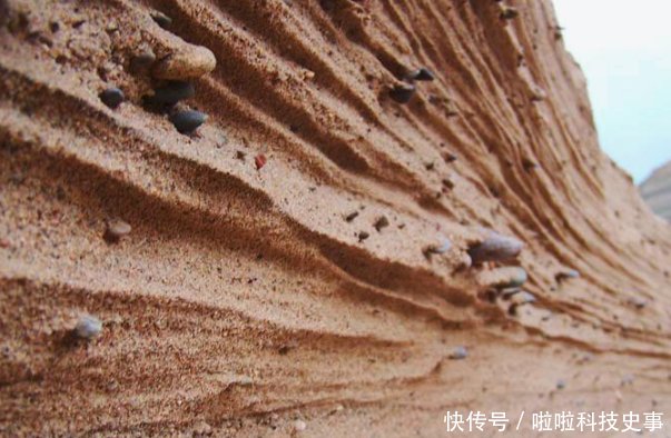 1986年黄河因泄洪，而漏出河底，在石洞中发现了一种宝贝