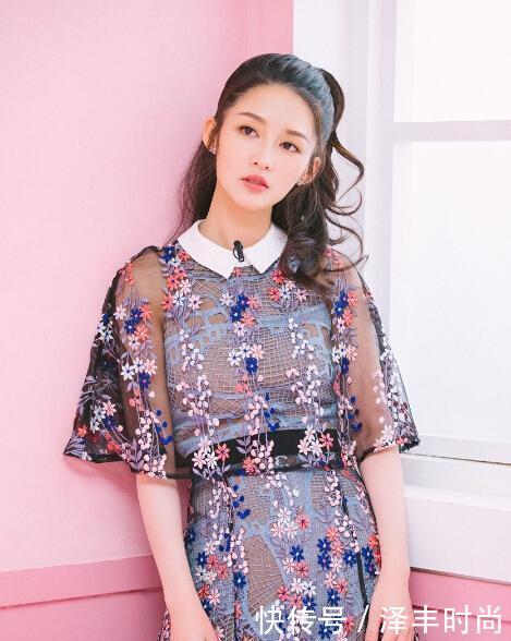 乍一看，还以为是李湘，穿衣却让人眼前一亮，直接挑战小21岁李沁