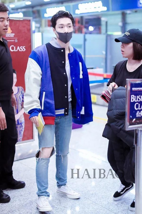 秘籍| 明星都在炫腹秀美腿，但怎么露才更高级?【海报街拍】