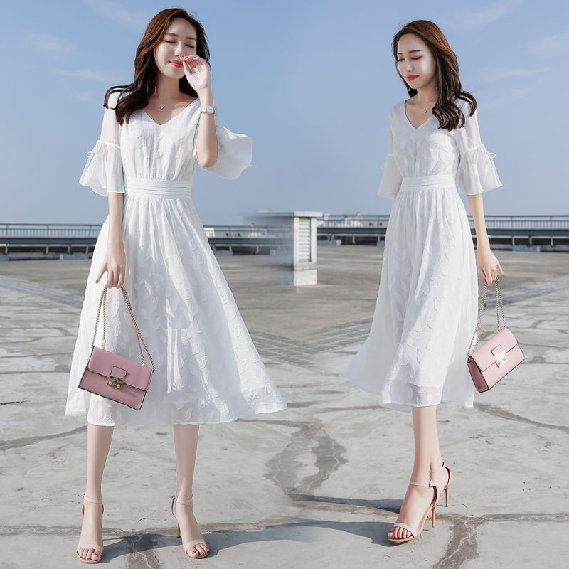 真刷新了我的认知!这连衣裙真能改变我的气质，洋气清新美丽吸睛