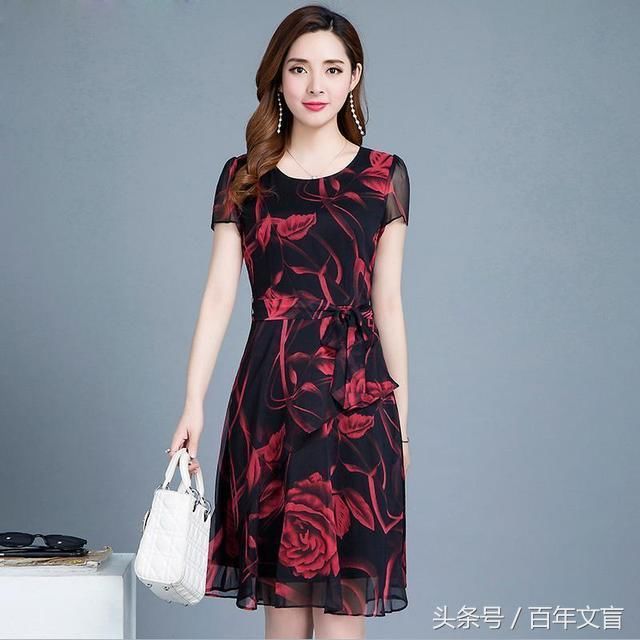 当下流行“一步裙”，漂亮又大方