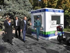 驻乌兹别克斯坦大使姜岩赴撒马尔罕州考察旅游安保工作