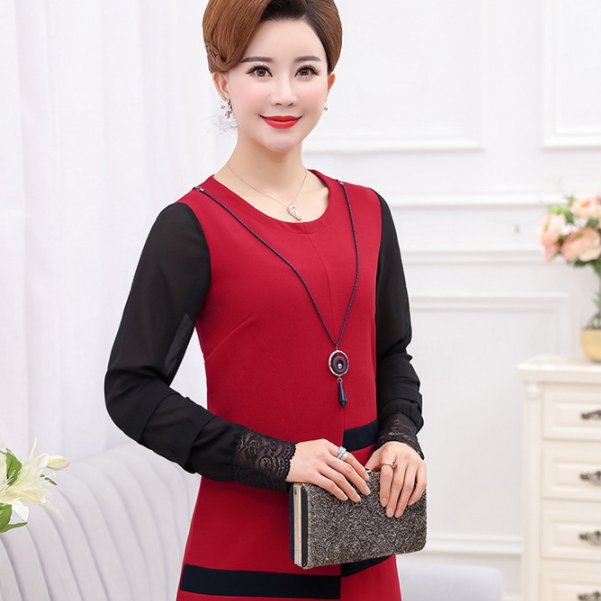 妈妈装，衣服稍微长一点显年轻，还显得有气质