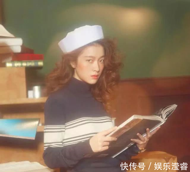 初恋脸张雪迎已经长大，背带裤清新可人的她浓妆更惊艳！