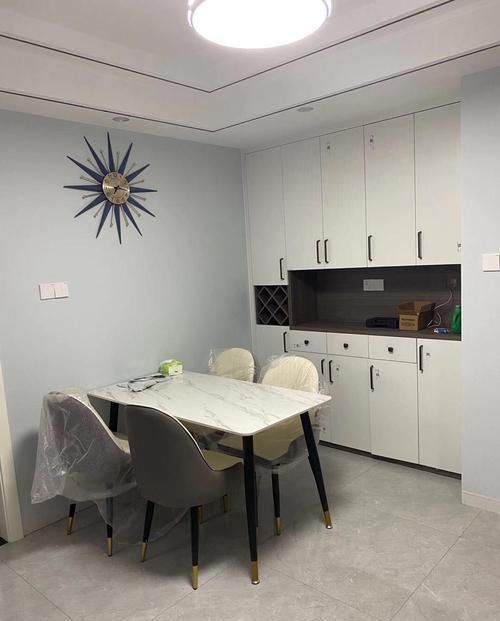  【电视】三个月完工，家具进场就很漂亮，全屋定制柜子很喜欢，很期待入住